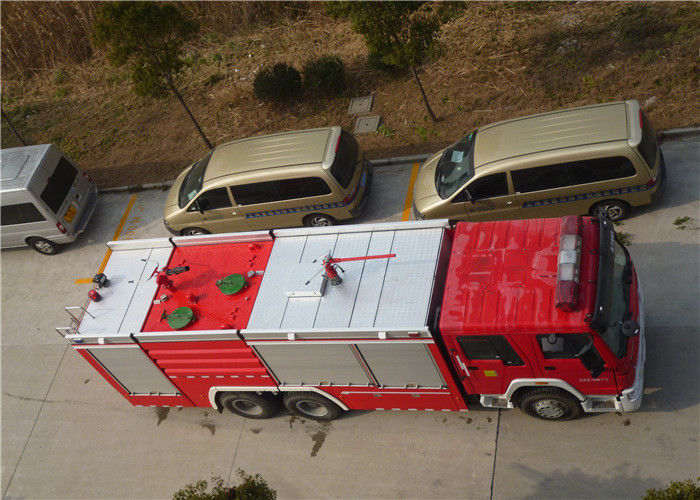 Heavy Duty Dry Powder and Foam Fire Truck with Manual Fire Monitor on Roof