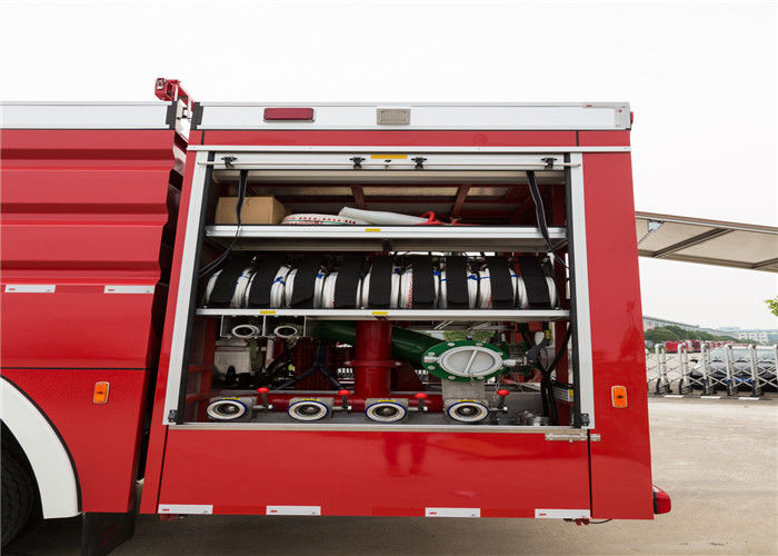Rear Mounted HALE Pump 6000L/min 6X6 Drive Airport Fire Truck with Imported Chassis