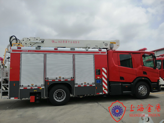 impulsión 4x2 coche de bomberos de la escalera aérea de la altura de trabajo de 25 metros con seis asientos del equipo