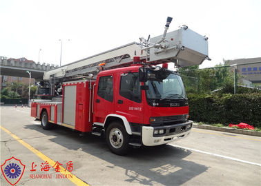 30 metros de funcionamiento de la altura de escalera aérea del coche de bomberos de ISUZU Chassis With 200L de depósito de gasolina