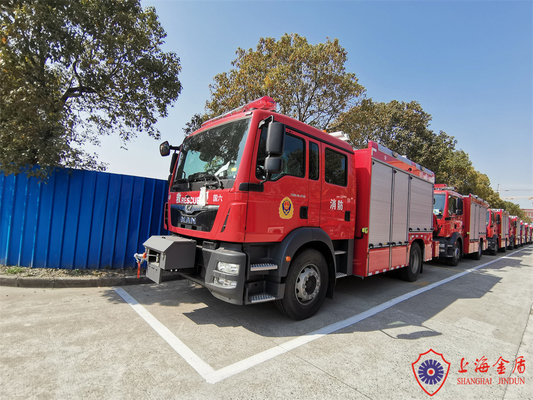 Vehículo contraincendios del rescate de la emergencia de la impulsión 213Kw del chasis 4x2 del HOMBRE con la grúa